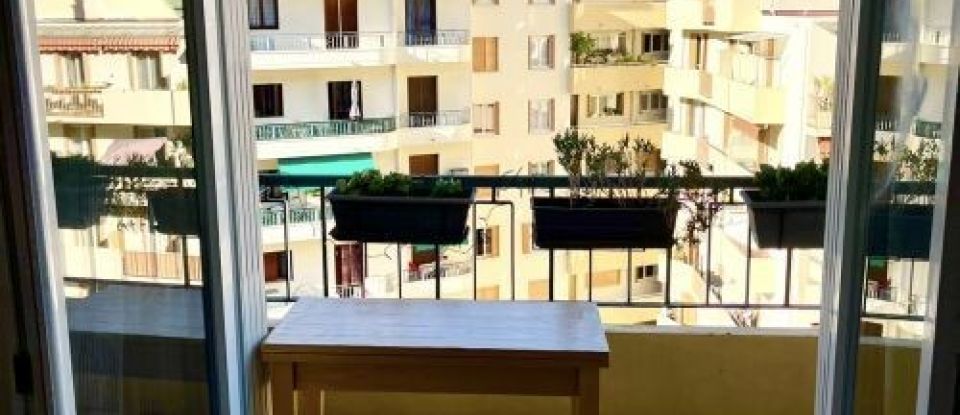 Apartment 2 rooms of 45 m² in Nice (06300)