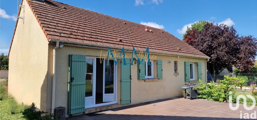 Traditional house 5 rooms of 88 m² in Berchères-les-Pierres (28630)