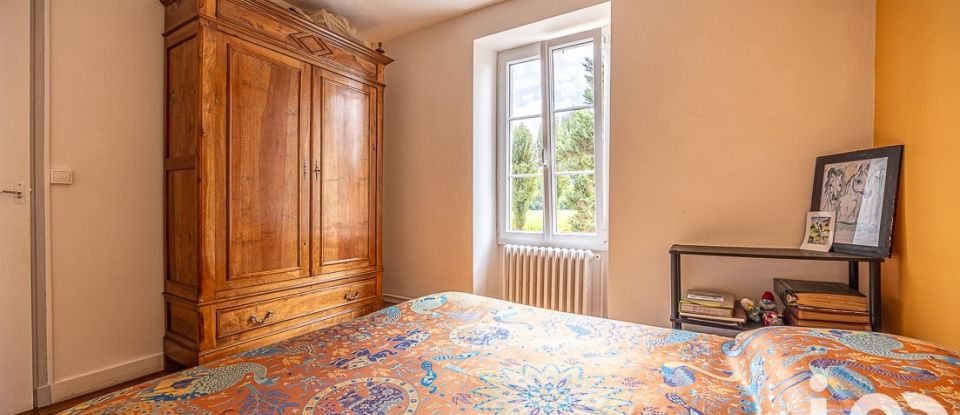 Mansion 6 rooms of 141 m² in Saint-Symphorien (79270)