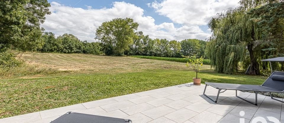 Demeure 6 pièces de 141 m² à Saint-Symphorien (79270)