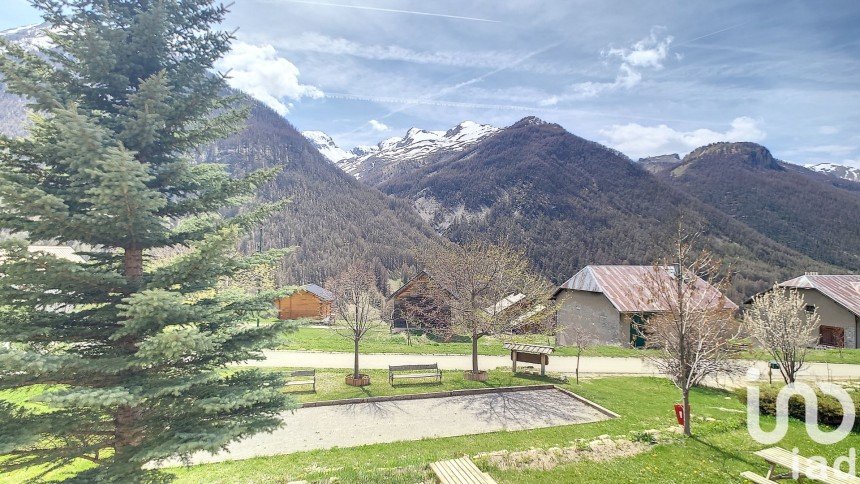 Cottage 15 rooms of 385 m² in Val d'Oronaye (04530)