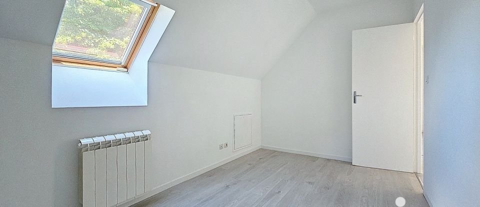 Maison traditionnelle 5 pièces de 90 m² à Champmotteux (91150)