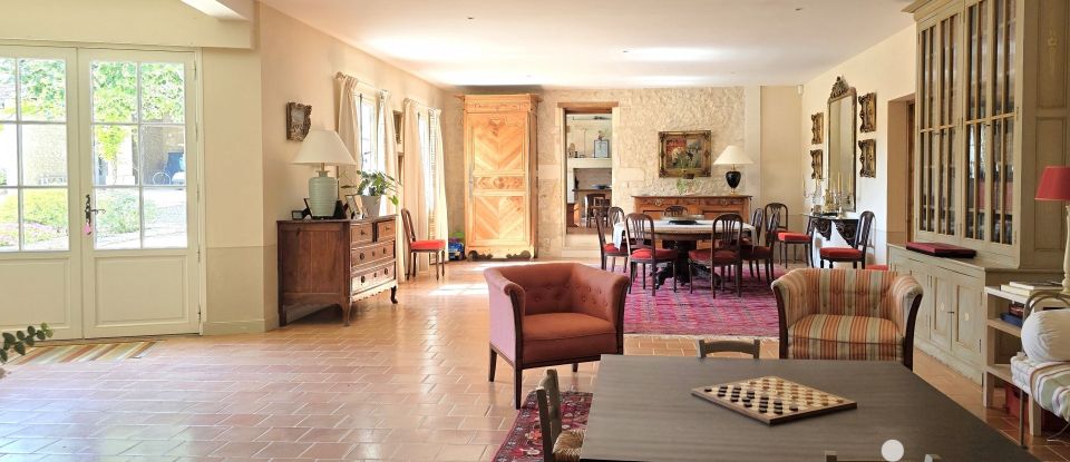 Mansion 12 rooms of 480 m² in Cherves-Richemont (16370)