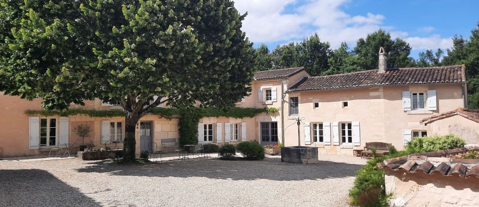 Mansion 12 rooms of 480 m² in Cherves-Richemont (16370)