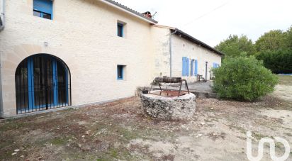 Maison traditionnelle 8 pièces de 384 m² à Sainte-Colombe (17210)