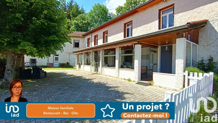 House 12 rooms of 246 m² in Saint-Georges-Lagricol (43500)