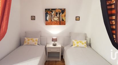 Studio 1 room of 30 m² in Gréoux-les-Bains (04800)