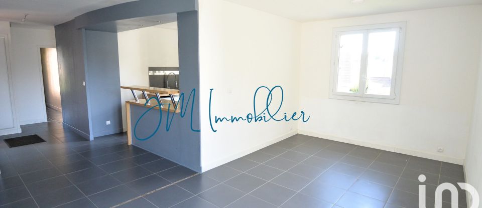 Apartment 4 rooms of 69 m² in Le Coudray (28630)