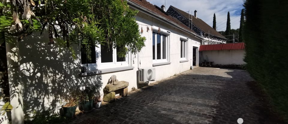 Traditional house 5 rooms of 130 m² in La Croix-en-Brie (77370)