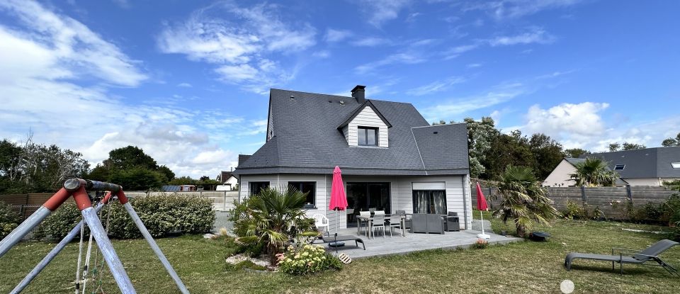 House 5 rooms of 122 m² in Gouville-sur-Mer (50560)