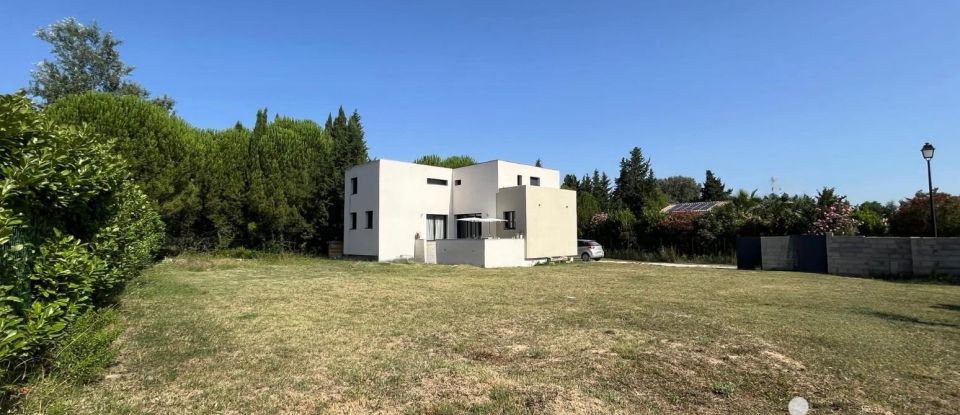 Maison traditionnelle 7 pièces de 144 m² à Saint-Laurent-des-Arbres (30126)