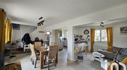 Maison traditionnelle 5 pièces de 82 m² à Viry-Châtillon (91170)