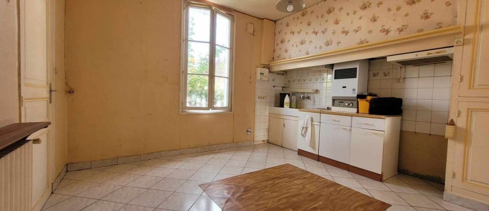 House 6 rooms of 115 m² in Fouras (17450)