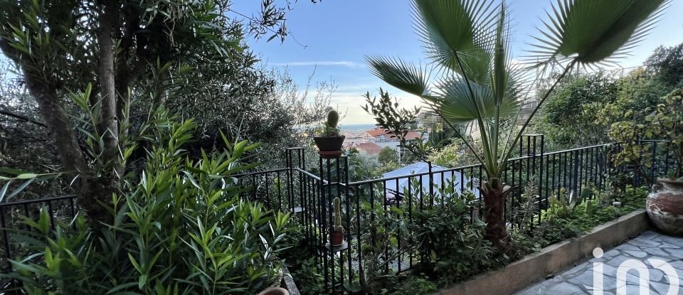 Traditional house 4 rooms of 135 m² in Grasse (06130)