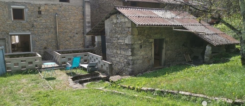 Village house 6 rooms of 133 m² in Argis (01230)