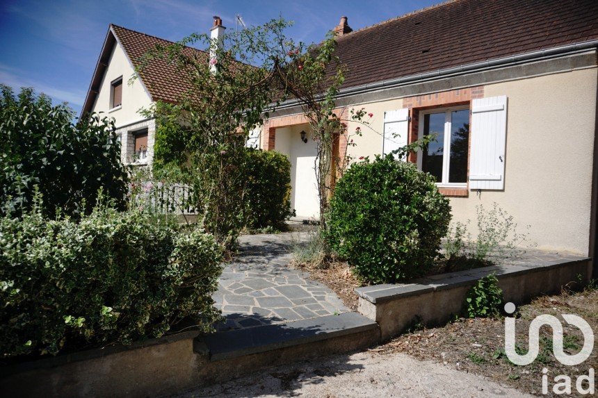 House 3 rooms of 89 m² in Beaune-la-Rolande (45340)