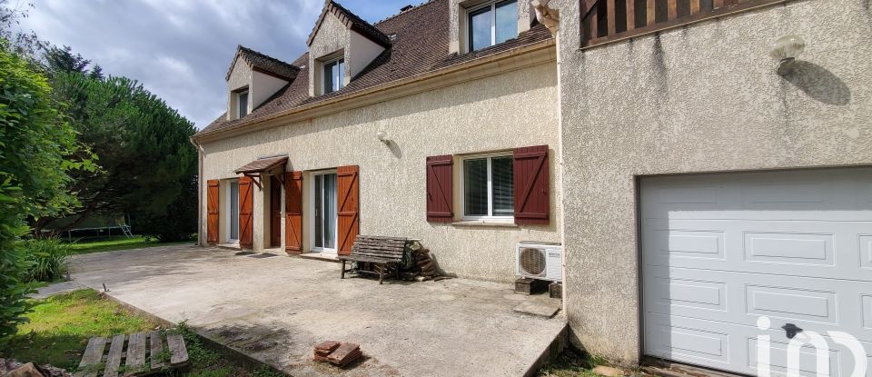 House 7 rooms of 221 m² in Bannost-Villegagnon (77970)