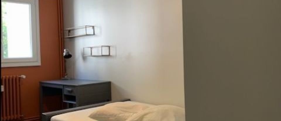 Appartement 6 pièces de 105 m² à Poitiers (86000)