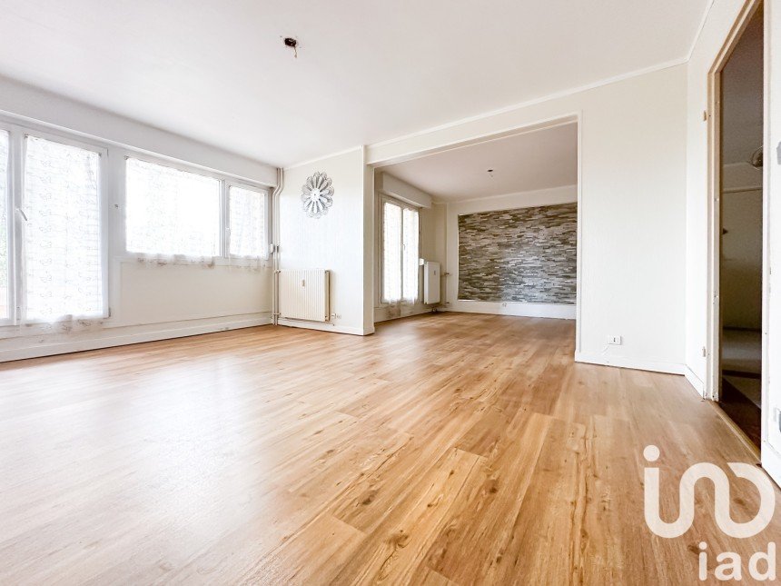 Appartement 5 pièces de 102 m² à HELLEMMES LILLE (59260)