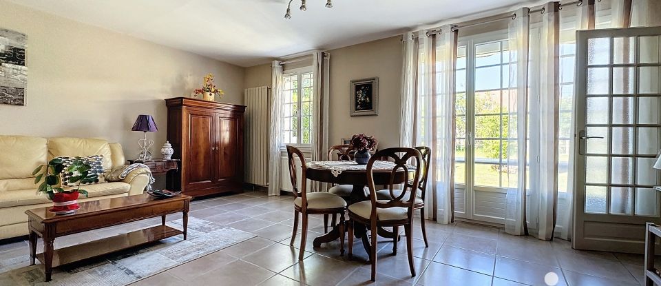 Traditional house 5 rooms of 81 m² in Le Châtelet-en-Brie (77820)