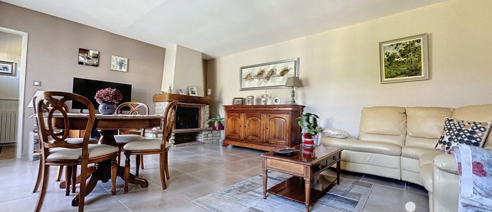 Traditional house 5 rooms of 81 m² in Le Châtelet-en-Brie (77820)