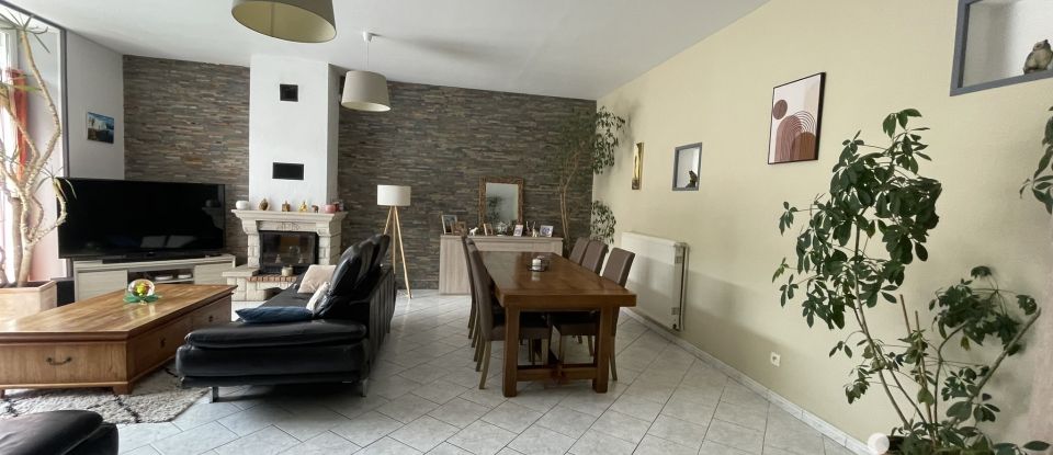 House 5 rooms of 155 m² in Brienon-sur-Armançon (89210)