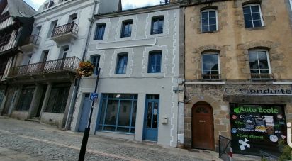 Building in Quimperlé (29300) of 212 m²