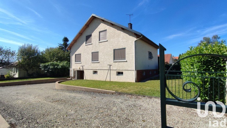 Traditional house 7 rooms of 130 m² in Pelousey (25170)