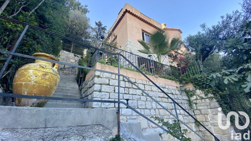 Traditional house 4 rooms of 135 m² in Grasse (06130)