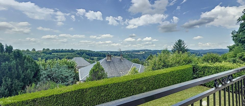 Traditional house 5 rooms of 118 m² in Treignac (19260)