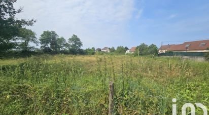 Land of 1,470 m² in Chemilly (03210)