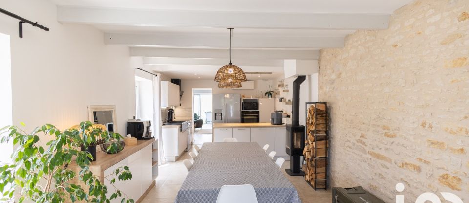 Maison 4 pièces de 126 m² à Saint-Xandre (17138)