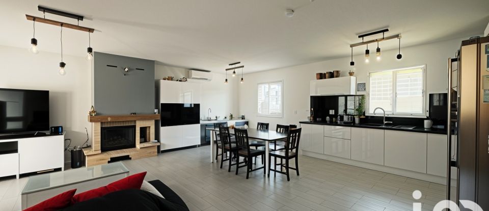 Maison 5 pièces de 88 m² à Jons (69330)