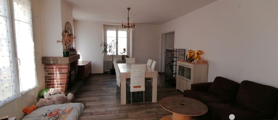 Village house 6 rooms of 150 m² in Congrier (53800)