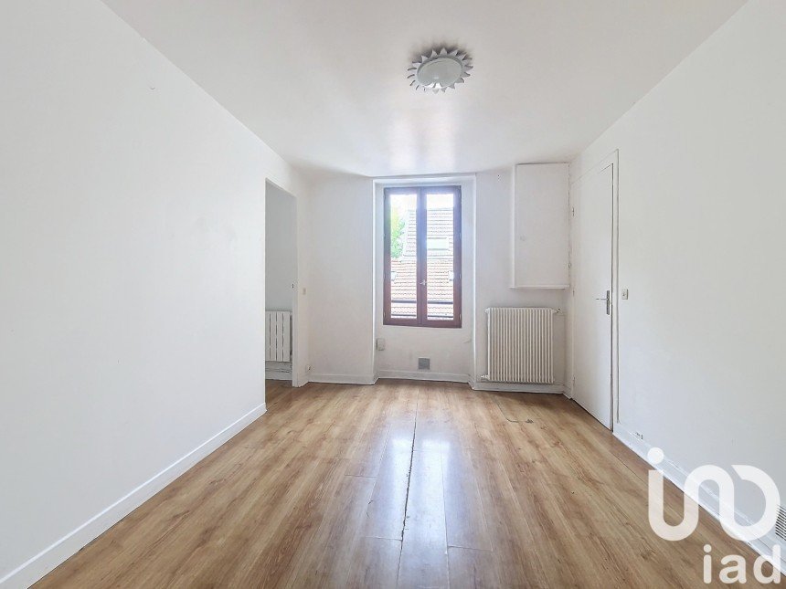 Apartment 2 rooms of 30 m² in Vanves (92170)