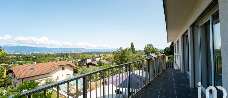 Maison traditionnelle 7 pièces de 192 m² à Bossey (74160)