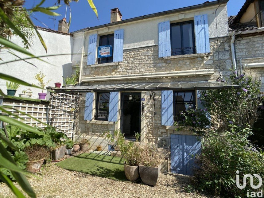 House 4 rooms of 136 m² in Saint-Bris-le-Vineux (89530)