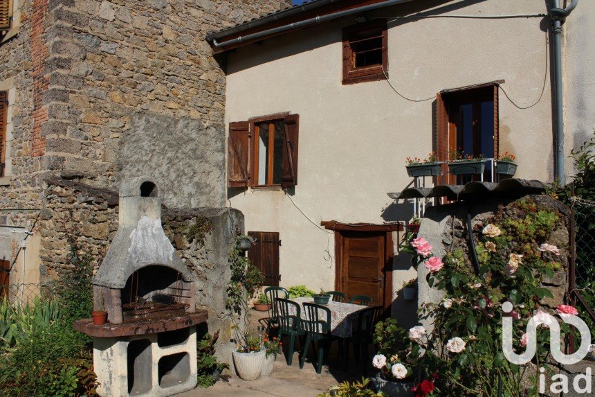 Traditional house 7 rooms of 157 m² in Thiers (63300)