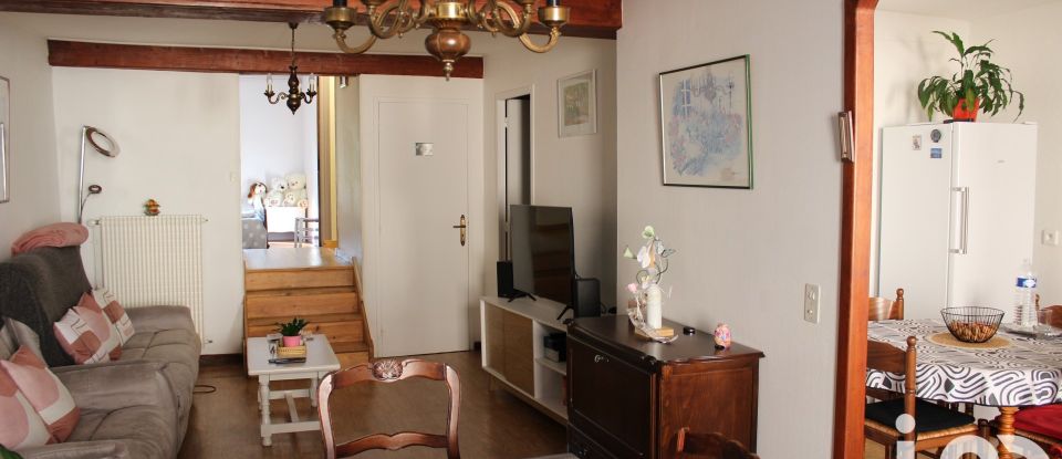 Traditional house 7 rooms of 157 m² in Thiers (63300)