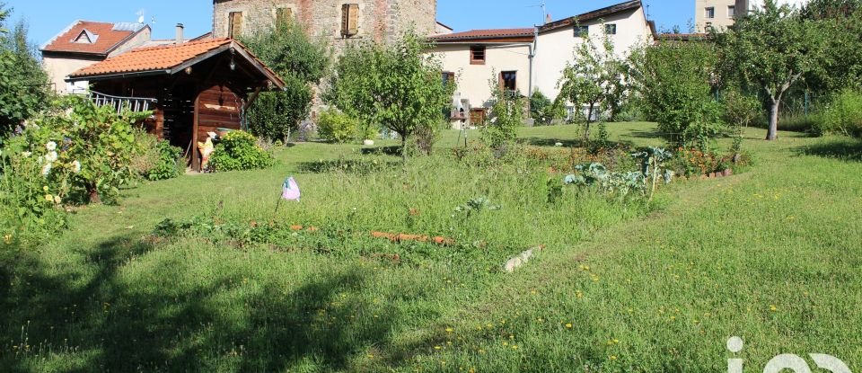 Maison traditionnelle 7 pièces de 157 m² à Thiers (63300)