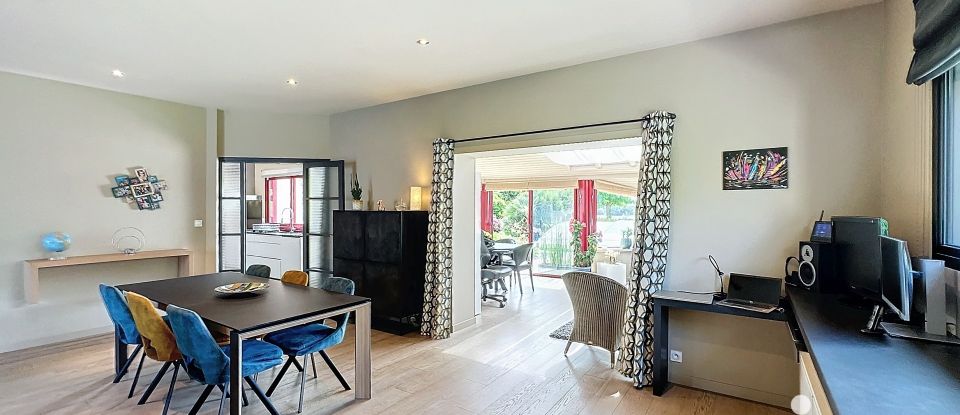 Maison d’architecte 9 pièces de 236 m² à Cesson-Sévigné (35510)