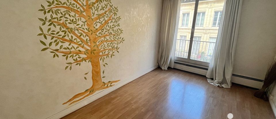 Appartement 4 pièces de 110 m² à Bordeaux (33000)