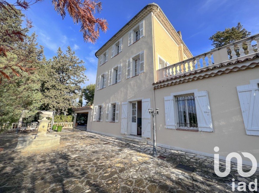 Maison de ville 10 pièces de 202 m² à Draguignan (83300)