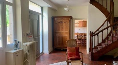 House 8 rooms of 220 m² in Migné-Auxances (86440)