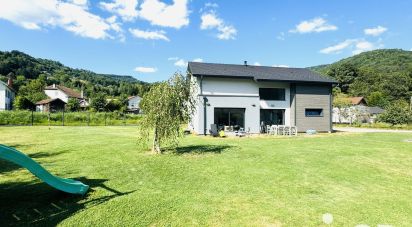 Maison 8 pièces de 194 m² à Saulxures-sur-Moselotte (88290)