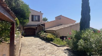 House 6 rooms of 170 m² in Cavalaire-sur-Mer (83240)