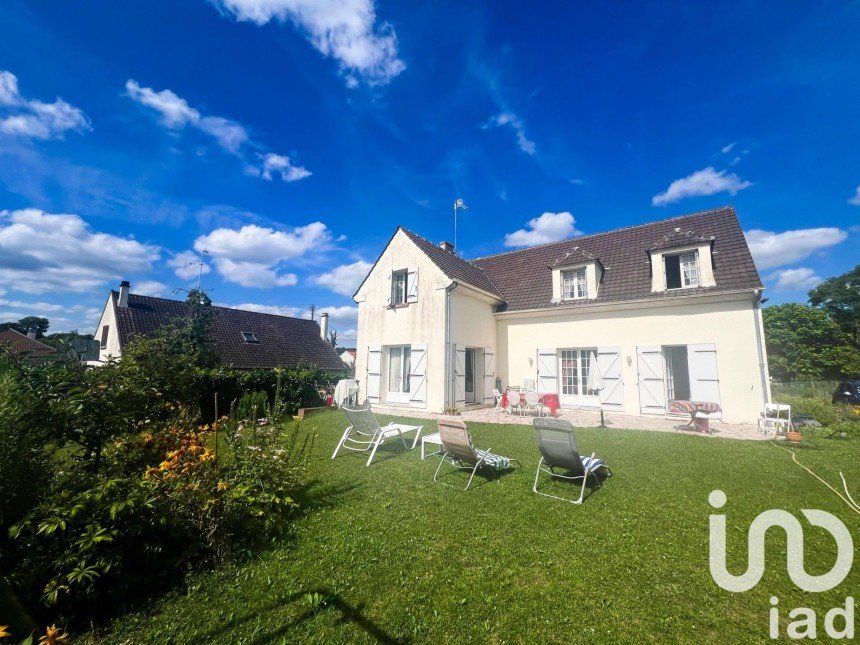 House 8 rooms of 170 m² in Avon (77210)