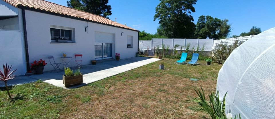 Maison 3 pièces de 83 m² à Sallertaine (85300)