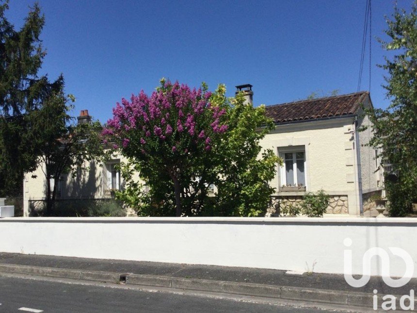 House 5 rooms of 130 m² in Cognac (16100)