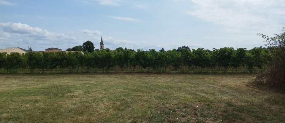 Domaine 2 pièces de 70 m² à Saint-Avit-Saint-Nazaire (33220)